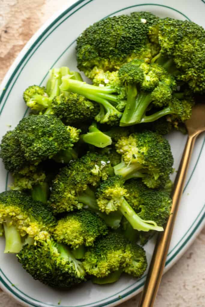 Instant Pot Steamed Broccoli picture 683x1024 1