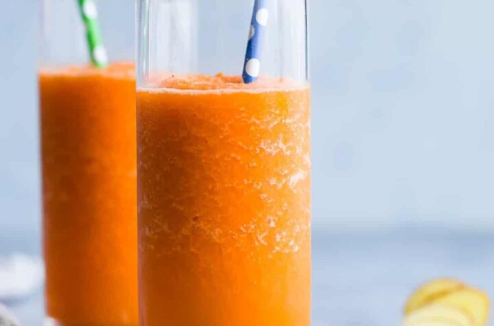 orange carrot smoothie with ginger pic