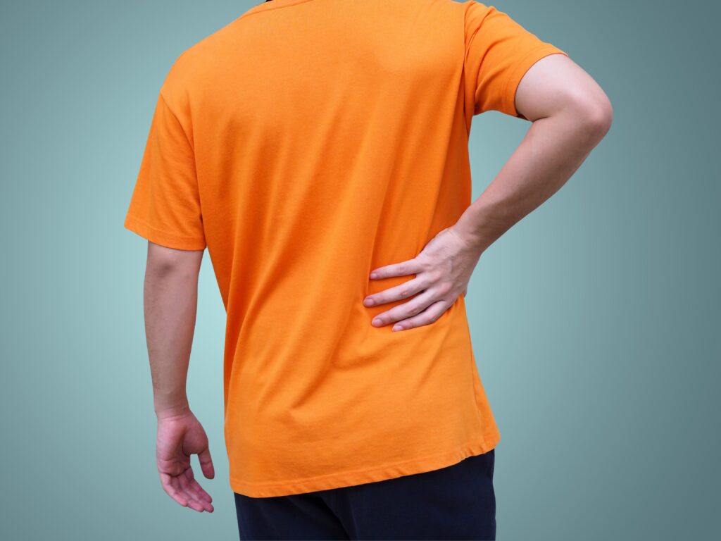106919555 1627652090426 men with waist and back pain t20 3g27Py 1